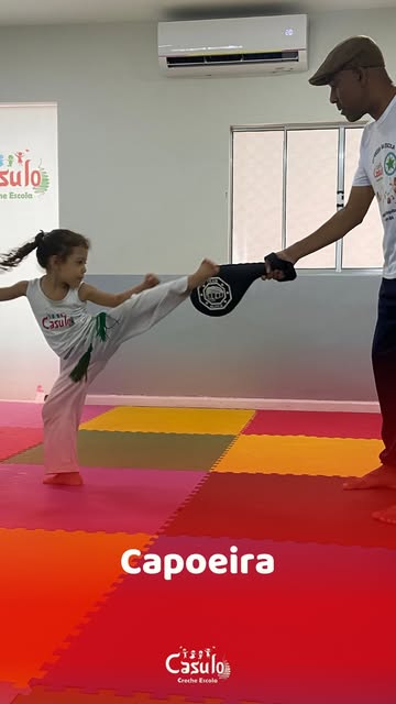 Aula de capoeira na Casulo